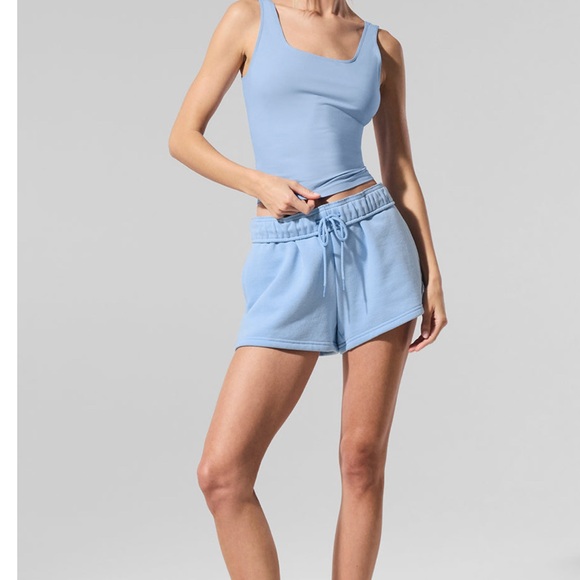 Alo Yoga Accolade Short NWT Seashell Blue XXS Limited  Edition - Picture 3 of 10